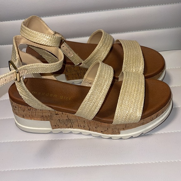 Madden girl wedges - Picture 2 of 3